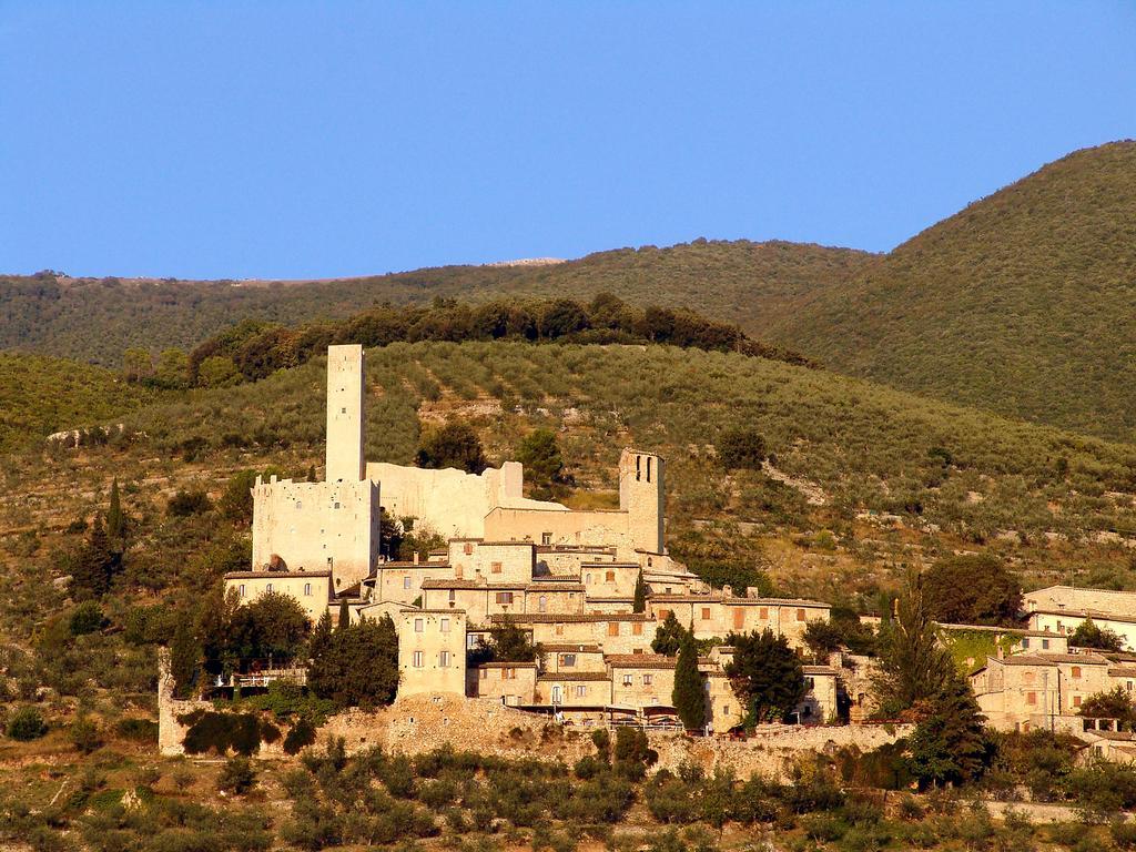 Relais Borgo Lizori Country House Campello sul Clitunno Exterior foto