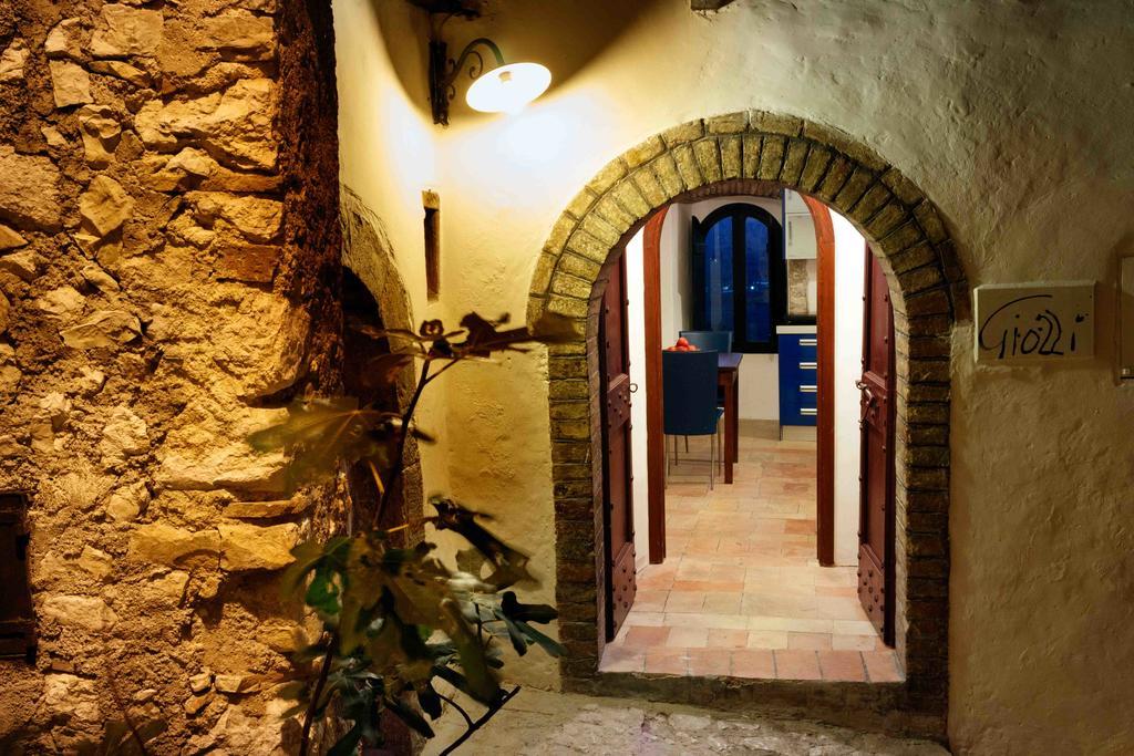 Relais Borgo Lizori Country House Campello sul Clitunno Exterior foto